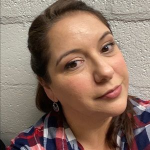 Meet your Posher, Araceli